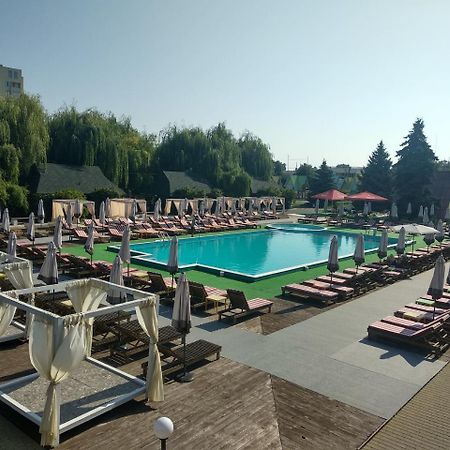Edem Hotel Chubynske Ngoại thất bức ảnh