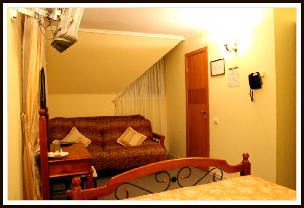 Edem Hotel Chubynske Ngoại thất bức ảnh
